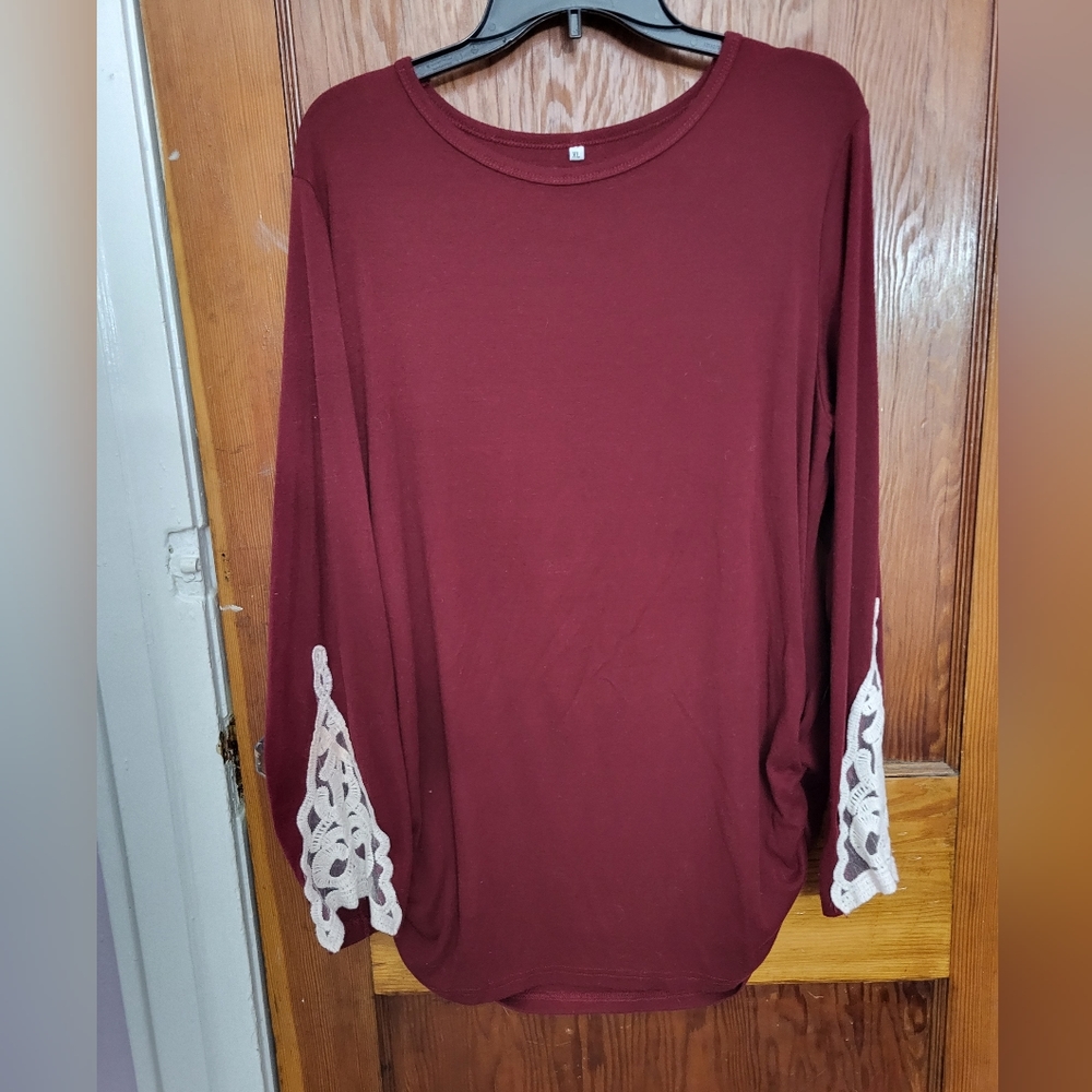Burgundy top with lace sleeve